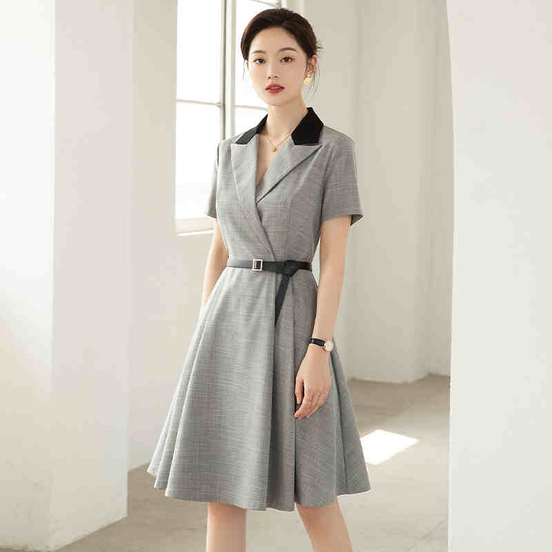 2022年9月5日五行穿衣颜色指南