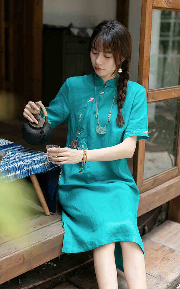 2022年9月8日五行穿衣颜色指南